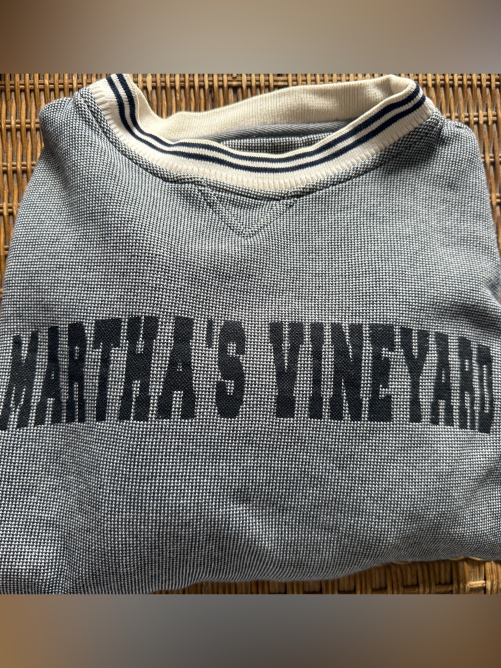 Vintage Martha's Vineyard Graphic Crewneck Sweatshirt